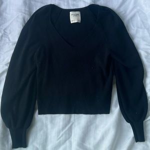Abercrombie & Fitch (V Neck Sweater)